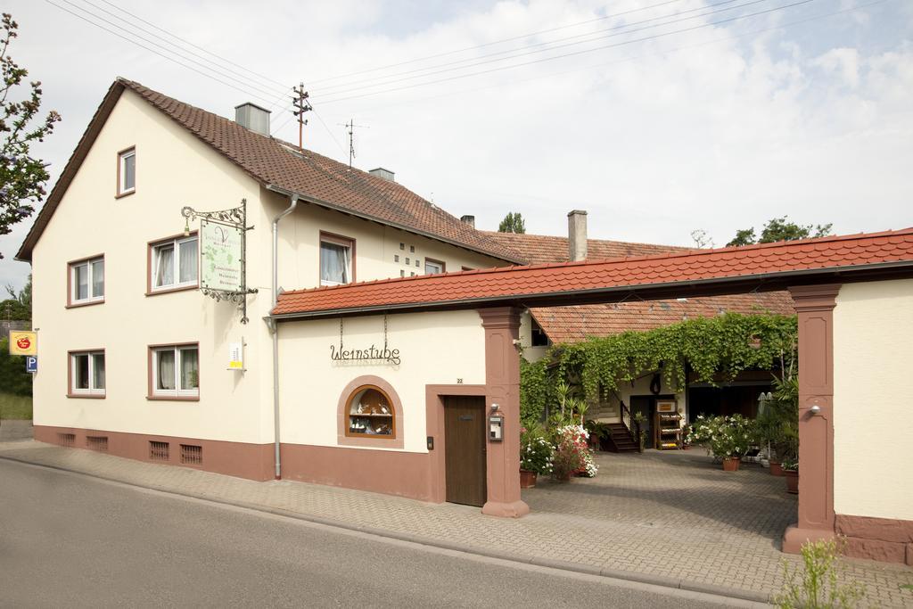 Weingut Und Gastehaus Vongerichten Oberhausen  Luaran gambar